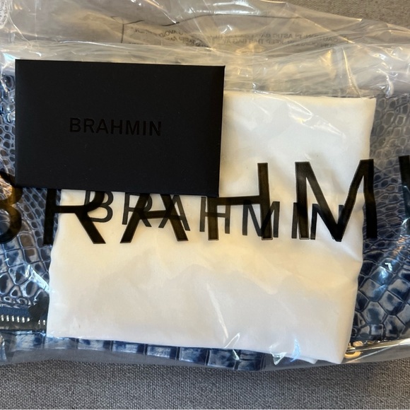 Flash Sale ⚡️NWT Brahmin Daisy Croc Embossed Leather Wallet. - Picture 7 of 7